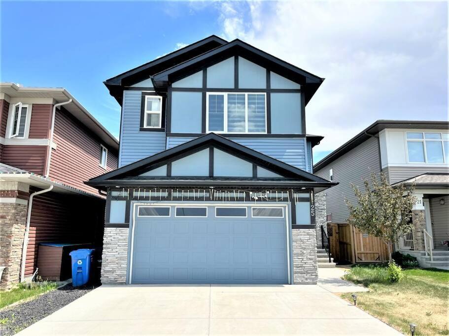 فيلا Luxury Retreat For Large Groups YYC المظهر الخارجي الصورة